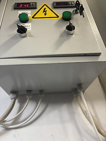 Электрические щиты: Электрический щит, Металлические, CHINT, Трехфазные — 9