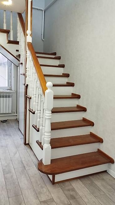 Курулуш жана оңдоо кызматтары: Агач тепкичи Жеке менчик үй үчүн, Тепкичтин формасы: Көп марштуу, Стиль: Классикалык — 7