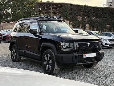 dongfeng aeolus e70: Changan : 2024 г., 1.5 л, Автомат, Гибрид, Внедорожник — 3