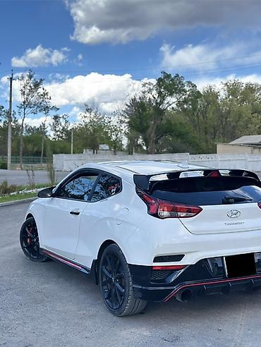 порш турбо с: Hyundai Veloster: 2018 г., Хэтчбэк — 3