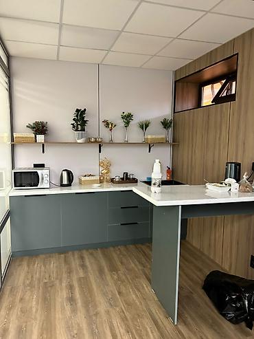 Аренда офисов: Сдаю Офис целиком: IT-компания, 34 м², В жилом комплексе, С ремонтом, Первая линия — 5
