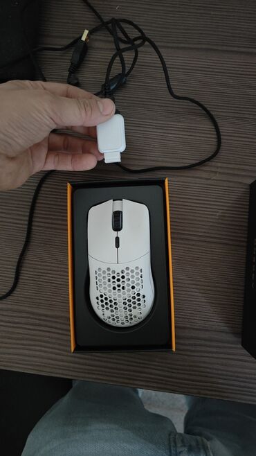 wireless mouse: Glorious Model 0 Wireless беспроводная мышь зарядки хватает на 2-3