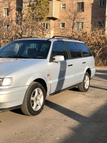 Volkswagen: Volkswagen Passat: 1994 г., 1.8 л, Механика, Бензин, Универсал