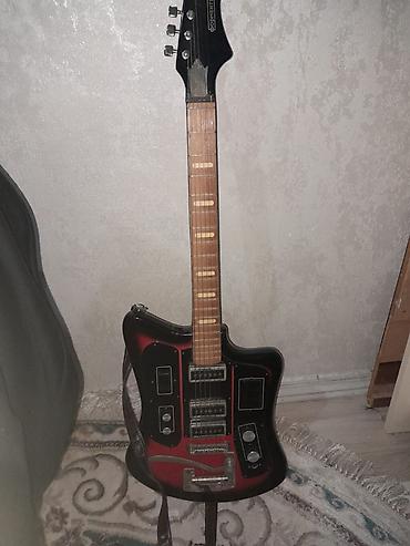 Sovet istehsalı elektrik gitarası – Bakı/SSRİ dönəmi “Tonika/Orfeus”