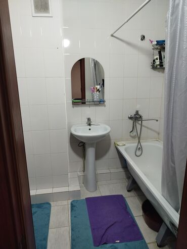 сдаю квартиру 6 мкр: 2 комнаты, 65 м², 6 этаж, Косметический ремонт