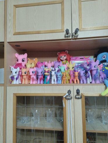 kinder surprise qiymeti: Ponilər pony hər biri təzə kimidir qiymətləri isə 1-10 manata qədər