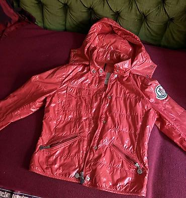 duti massimo: Moncler ženska jakna,koral crvena, lagana i sjajna završna obrada. - — 2