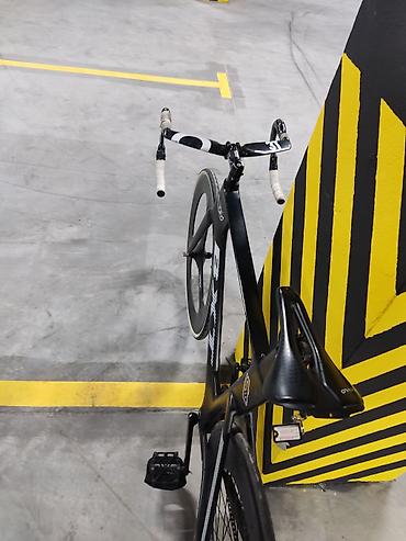 Городские велосипеды: BXT Без дербана Компоненты: Вилсет: передний карбон лопасть, задний — 7