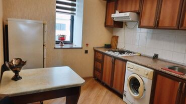 Uzunmüddətli kirayə mənzillər: Kirayə verilir. Mənzil Buzovna qəsəbəsində 234 nömrəli məktəbin — 4