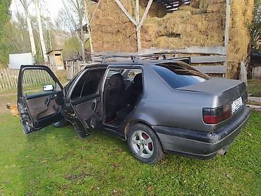 Volkswagen: Volkswagen Vento: 1994 г., 1.8 л, Механика, Бензин, Седан — 3