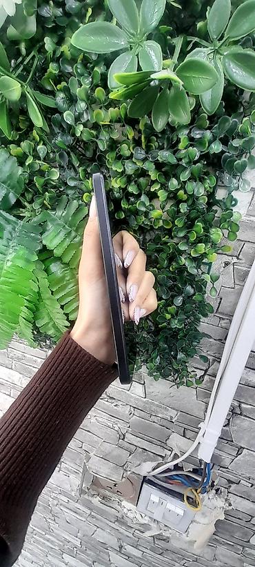 isdenmis telefonlar: Honor X6a, 128 GB, rəng - Qara, Zəmanət — 3