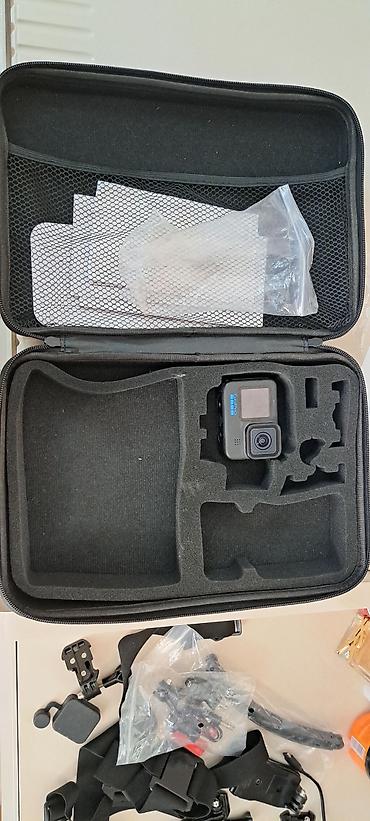 əl kamerası: GoPro HERO11 Black action kamera seti Məhsulun tərkibi: - GoPro — 2