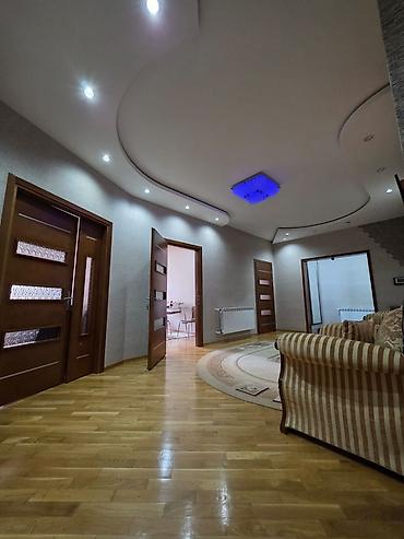 Mənzillər: Bakı, 9-cu mikrorayon, 3 otaqlı, Köhnə tikili, m. Nəsimi, 135 kv. m — 2