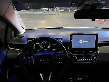 leopard 3: Toyota Corolla: 2019 г., Гибрид, Седан — 5