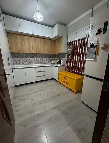 Продажа таунхаусов: Продаётся уютный дом ! Дом расположен в спокойном районе, идеально — 8