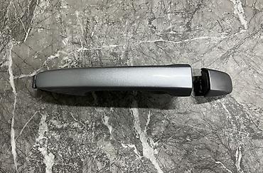 Дверные ручки: Передняя правая дверная ручка Дверная ручка Toyota Б/у, Оригинал — 2