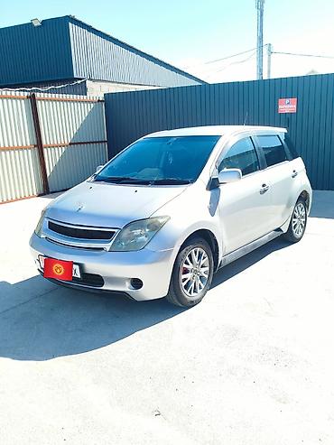 Toyota: Toyota Ist: 2003 г., 1.3 л, Автомат, Бензин, Хетчбек — 2