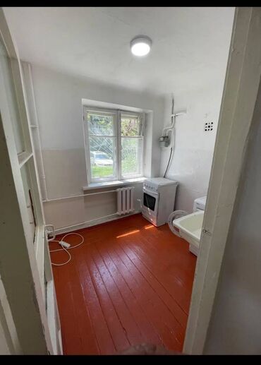 продается 3 комнатная квартира политех: 1 комната, 32 м², Хрущевка, 1 этаж, Косметический ремонт
