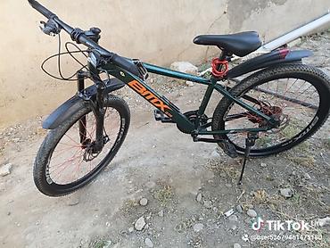 BMx GTM dağ velosipedi - Çərçivə: yüngül alaşımlı, idman üslubunda -