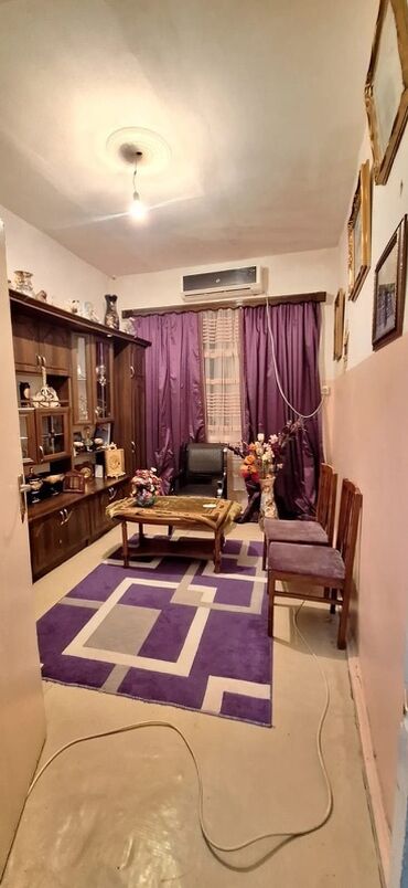 kiraye evler 8 mkr: Diqqetli oxu. 2 otagli heyet Evi yalniz xanimlara verilir ve ev sahibi