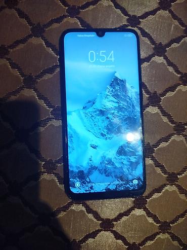 oneplus 7 pro ekran: Smartfon – damla formalı ön kamera çıxıntısı olan, arxa tərəfdə ikiqat — 4