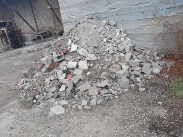 Отдам даром: Строй отход не кондиции брусчатки бордюры бетон кому нужно забирайте