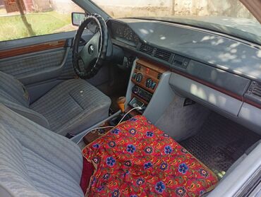 продаю авто мерс: Mercedes-Benz W124: 1992 г., 2.3 л, Механика, Газ