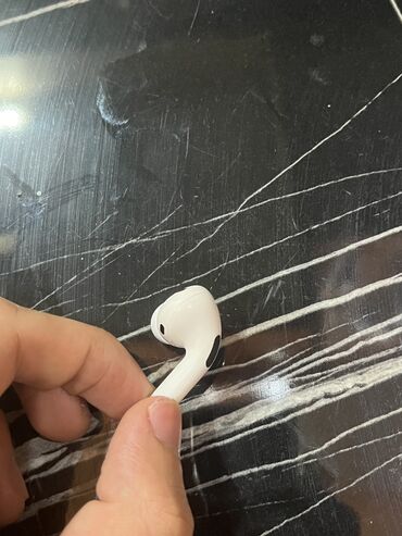 airpodslar: AirPods pro sağ qulaq