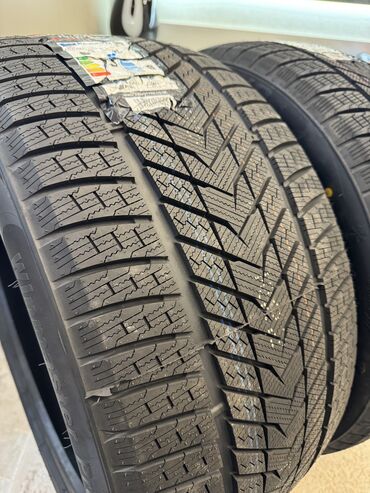 диски x7: В наличии! Резина зима 275/40, 315/35 R22,комплект 4 шт на BMW X7