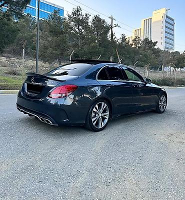 bmw e 38: Mercedes-Benz C-Class: 2.4 l | 2016 il Sedan — 4