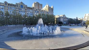 xezer dairesi: 3 otaqlı mənzil kirayə verilir.Remontludu.Hər bir şəraiti var.Park — 1