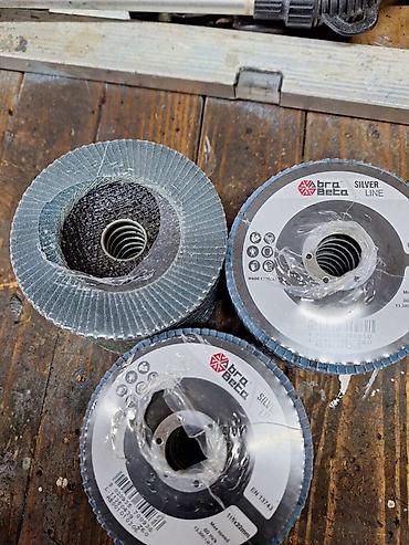 Rezne i brusne ploče: Iz uvoza nov alat za cenu i informacije pozvati na broj Sasa Set — 1