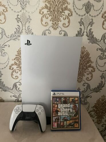 PS5 (Sony PlayStation 5): PlayStation 5 oyun konsolu, DualSense idarəetmə paneli və Grand Theft