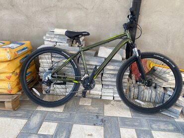бак на кабан: Mongoose 2024 Рама: алюминий размер М Вилка: suntour Тормоза