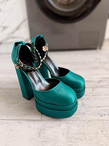 туфли versace: Туфли, 38, Versace, Б/у, цвет - Зеленый, Платная доставка — 1