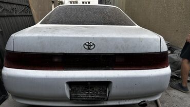 тоёта чайзер: Toyota Chaser (JZX90), правый руль, белый седан. Кузов: - Фирменная