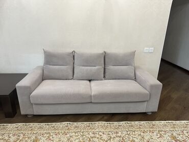 диван 2 местный: Диван-кровать, цвет - Серый, Б/у