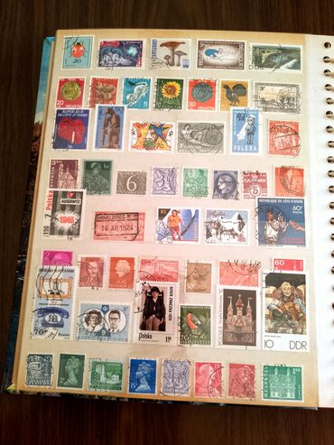 Numizmatika i filatelija: Album velikog formata sa više od 1000 maraka i nekoliko blokova — 14