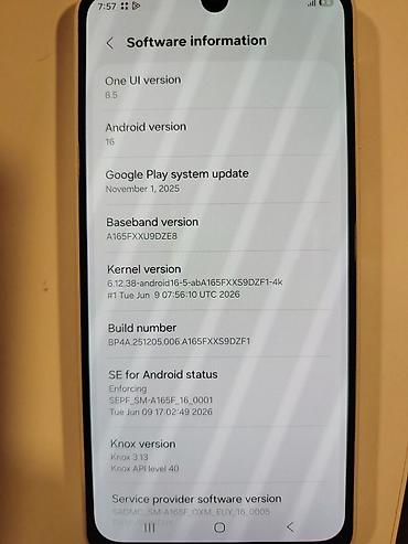 premiate plave: Samsung Galaxy A34 5G – srebna boja, 4GB RAM Glavne karakteristike: - — 5