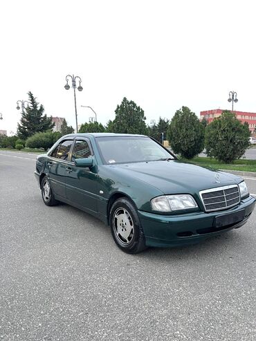 Mercedes-Benz: Salam. Avtomobil şəkildən görsəndiyi kimi ideal vəziyyətdədir.Heç bir — 2