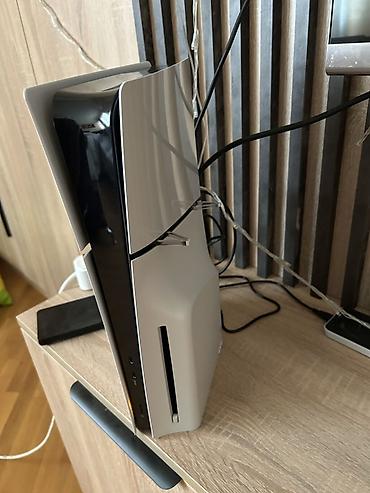 sniper elite: PlayStation 5 Slim (disk oxuyuculu) gündəlik və həftəlik icarəyə — 1