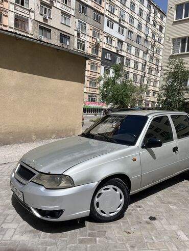 ВАЗ (ЛАДА): ВАЗ (ЛАДА) : 1 л, Механика, Бензин