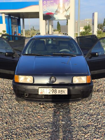авто зарятка: Volkswagen Passat: 1992 г., 1.8 л, Механика, Бензин, Универсал