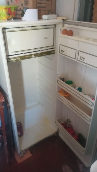 холодильник для молока: Холодильник Biryusa, Б/у, Двухкамерный, 58 * 135 *