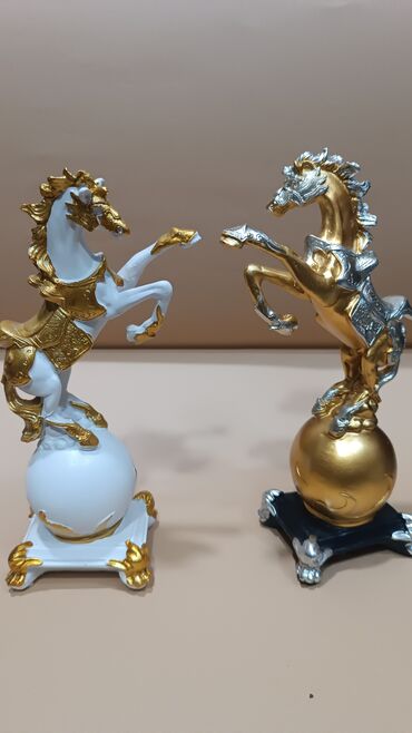 at ve qiz sekilleri: Фигура, цвет - Золотой