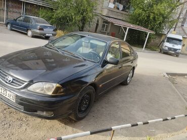Toyota: Toyota Avensis: 2001 г., 2 л, Механика, Бензин, Седан