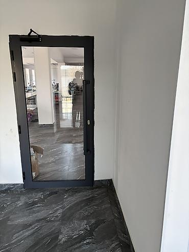 Продажа коттеджей и домов: Сдается коммерческое помещение 500 кВ 2 этажа можно все здание 4 — 10