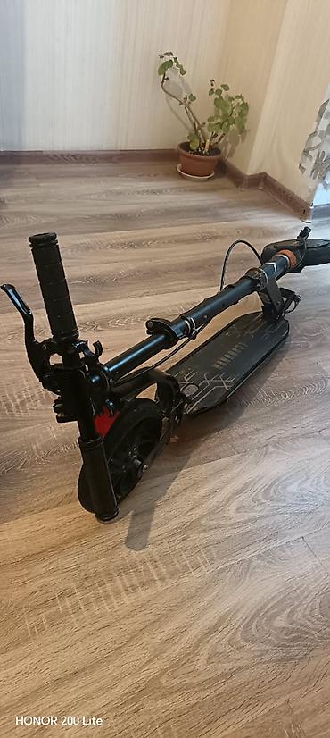 saat samdan: İşlənmiş Elektrik samokat ≤ 5", ≤ 250 Vt, 16 - 25 km/s, Ödənişli çatdırılma — 2
