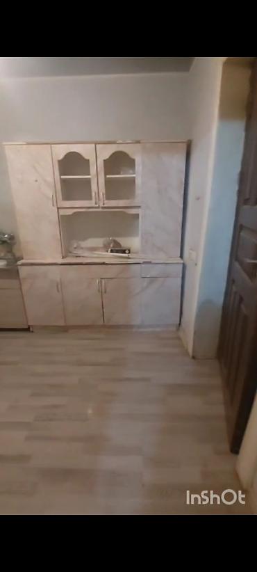 berdede satilan evler: Gulustanda 14nomreli mektebin yani 2otag 1nci mertebe 250manata — 2
