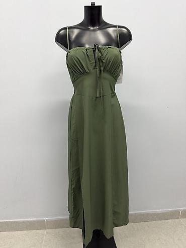 crocs usce: Letnja maxi haljina na bretele
1600 din
S M L — 4